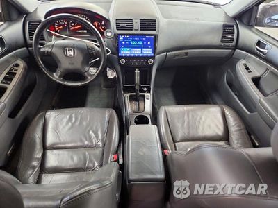Zdjęcie 8 z 12 samochodu: 2005 HONDA ACCORD EX VIN:1HGCM56845A036109 - miniatura
