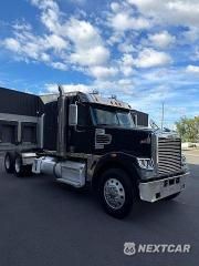 2015 FREIGHTLINER CORONADO SEMI TRUCK 3AKJGND11FDGR4029 - główne zdjęcie licytacji z USA - miniatura
