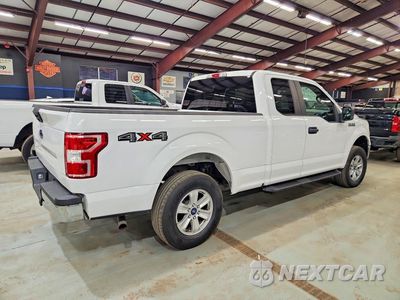 Trzecie zdjęcie samochodu z tyłu: 2019 FORD F150 SUPER CAB VIN:1FTEX1EB4KFA42365 - miniatura