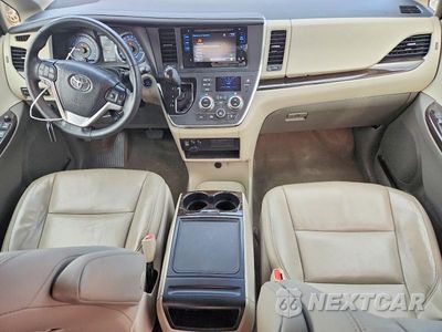 Zdjęcie 8 z 13 samochodu: 2017 TOYOTA SIENNA XLE 8-PASSENGER VIN:5TDYZ3DC8HS816350 - miniatura