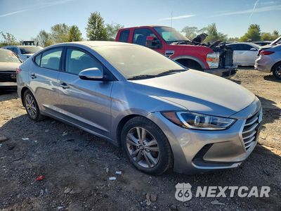 Czwarte zdjęcie samochodu z boku: 2017 HYUNDAI ELANTRA SE VIN:5NPD84LF0HH132465 - miniatura
