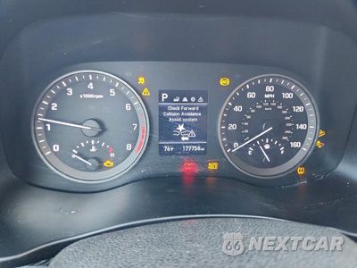 Zdjęcie 9 z 13 samochodu: 2019 HYUNDAI TUCSON SE VIN:KM8J2CA4XKU882920 - miniatura