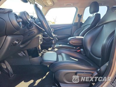 Zdjęcie 7 z 12 samochodu: 2017 MINI COOPER S VIN:WMWXU3C3XH2B64219 - miniatura