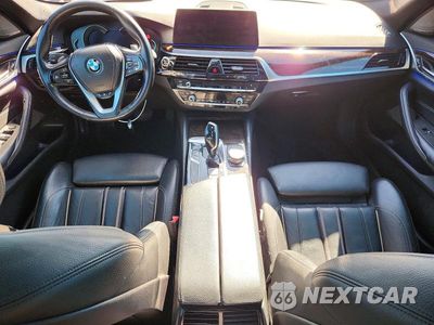Zdjęcie 8 z 12 samochodu: 2017 BMW 540 XI VIN:WBAJE7C37HG889755 - miniatura