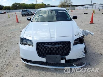 Piąte zdjęcie samochodu w środku: 2023 CHRYSLER 300 TOURING VIN:2C3CCAAG8PH596216 - miniatura