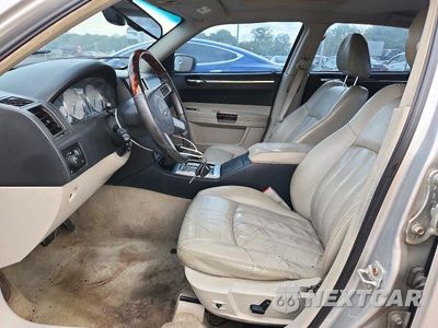Zdjęcie 7 z 12 samochodu: 2007 CHRYSLER 300C VIN:2C3KA63H57H706045 - miniatura