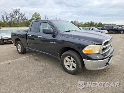 Czwarte zdjęcie samochodu z boku: 2009 DODGE RAM 1500 VIN:1D3HV18P89S775702 - miniatura