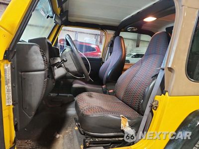 Zdjęcie 7 z 12 samochodu: 2000 JEEP WRANGLER / TJ SE VIN:1J4FA29P3YP749732 - miniatura
