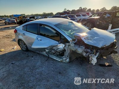 Czwarte zdjęcie samochodu z boku: 2015 KIA FORTE LX VIN:KNAFX4A67F5343591 - miniatura