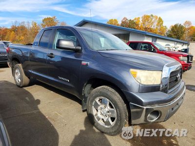 Czwarte zdjęcie samochodu z boku: 2008 TOYOTA TUNDRA SR5 VIN:5TFBV54188X037911 - miniatura