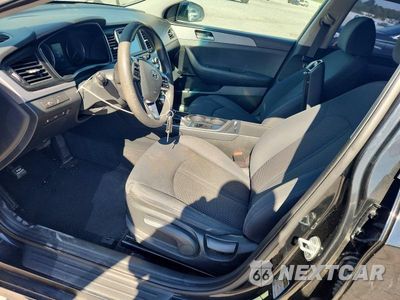 Zdjęcie 7 z 12 samochodu: 2019 HYUNDAI SONATA SE VIN:5NPE24AF5KH765415 - miniatura
