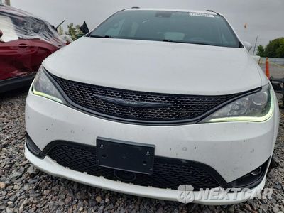 Piąte zdjęcie samochodu w środku: 2019 CHRYSLER PACIFICA LIMITED VIN:2C4RC1GG6KR749059 - miniatura