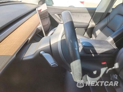 Zdjęcie 9 z 13 samochodu: 2022 TESLA MODEL Y VIN:7SAYGDEE9NF355870 - miniatura