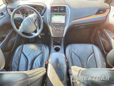 Zdjęcie 8 z 12 samochodu: 2017 LINCOLN MKC RESERVE VIN:5LMCJ3D96HUL27763 - miniatura