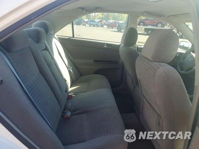 Zdjęcie 10 z 12 samochodu: 2005 TOYOTA CAMRY LE VIN:4T1BE32K15U618529 - miniatura