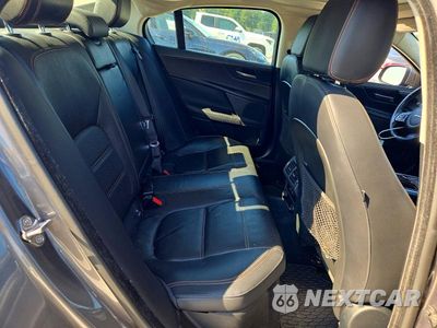 Zdjęcie 10 z 12 samochodu: 2017 JAGUAR XE PRESTIGE VIN:SAJAE4BG2HA947135 - miniatura