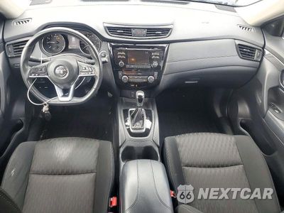 Zdjęcie 8 z 13 samochodu: 2017 NISSAN ROGUE SV VIN:KNMAT2MV7HP502438 - miniatura