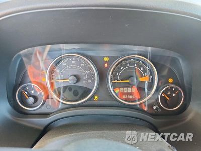 Zdjęcie 9 z 13 samochodu: 2016 JEEP COMPASS LATITUDE VIN:1C4NJCEA9GD775275 - miniatura