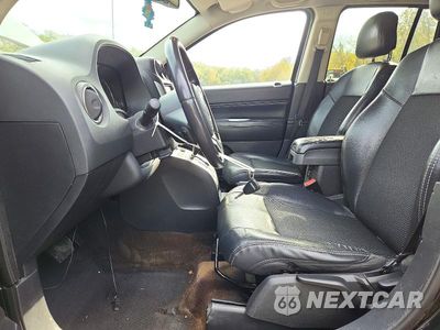 Zdjęcie 7 z 13 samochodu: 2014 JEEP COMPASS LATITUDE VIN:1C4NJDEB7ED762634 - miniatura