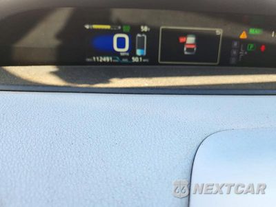 Zdjęcie 9 z 12 samochodu: 2017 TOYOTA PRIUS TWO VIN:JTDKBRFUXH3046561 - miniatura