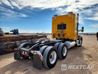 Trzecie zdjęcie samochodu z tyłu: 2015 KENWORTH T880 SEMI TRUCK VIN:1XKZD49X5FJ467151 - miniatura