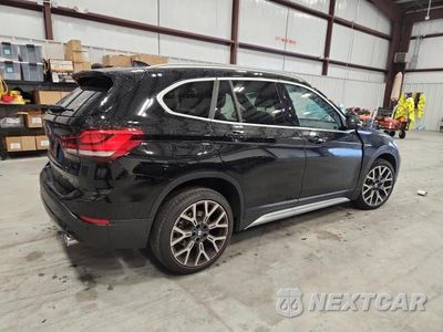 Trzecie zdjęcie samochodu z tyłu: 2022 BMW X1 SDRIVE28I VIN:WBXJG7C04N5V35009 - miniatura