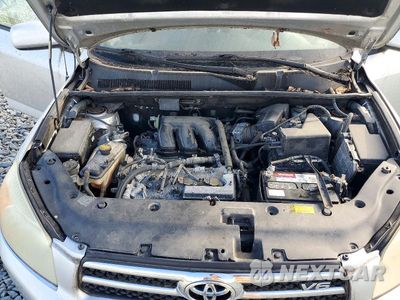 Zdjęcie 12 z 13 samochodu: 2006 TOYOTA RAV4 LIMITED VIN:JTMZK31V665005552 - miniatura