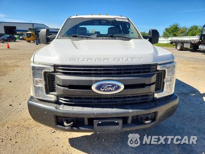 Piąte zdjęcie samochodu w środku: 2019 FORD F350 SUPER DUTY VIN:1FT8W3CT2KEE87202 - miniatura