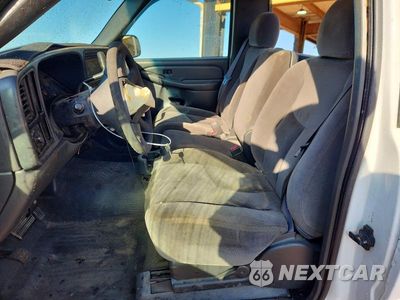 Zdjęcie 7 z 13 samochodu: 2003 GMC SIERRA C2500 HEAVY DUTY VIN:1GTHC24G33E372565 - miniatura