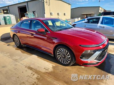 Czwarte zdjęcie samochodu z boku: 2025 HYUNDAI SONATA HYBRID SEL VIN:KMHL34JJ6SA104410 - miniatura