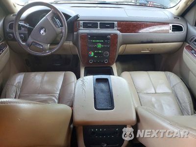 Zdjęcie 8 z 13 samochodu: 2011 CHEVROLET TAHOE K1500 LT VIN:1GNSKBE0XBR383684 - miniatura