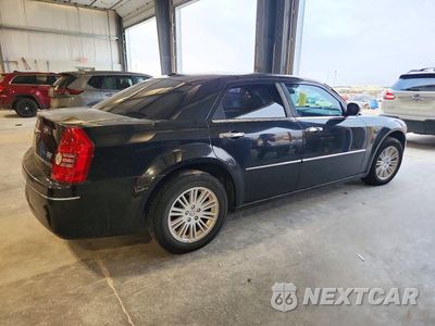 Trzecie zdjęcie samochodu z tyłu: 2010 CHRYSLER 300 TOURING VIN:2C3CA5CV8AH289841 - miniatura