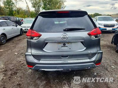 Zdjęcie 6 z 12 samochodu: 2017 NISSAN ROGUE SV VIN:5N1AT2MV3HC751340 - miniatura