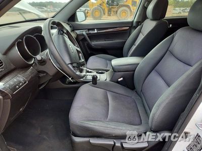 Zdjęcie 7 z 13 samochodu: 2011 KIA SORENTO LX VIN:5XYKT4A15BG162928 - miniatura