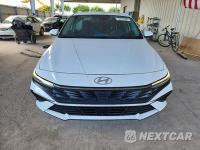 Piąte zdjęcie samochodu w środku: 2024 HYUNDAI ELANTRA SEL VIN:KMHLS4DG0RU670929 - miniatura
