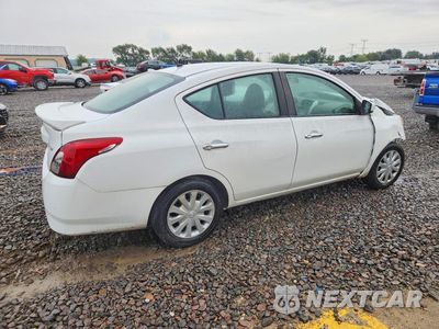 Trzecie zdjęcie samochodu z tyłu: 2019 NISSAN VERSA SV VIN:3N1CN7AP5KL864358 - miniatura