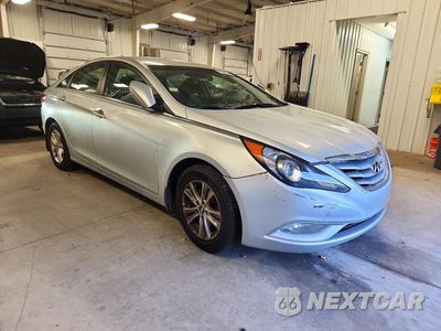 Czwarte zdjęcie samochodu z boku: 2013 HYUNDAI SONATA GLS VIN:5NPEB4AC5DH773975 - miniatura