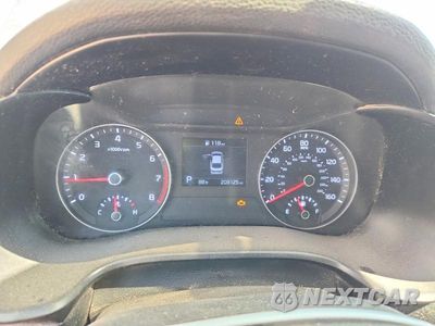 Zdjęcie 9 z 12 samochodu: 2019 KIA FORTE LXS VIN:3KPF24AD0KE112062 - miniatura