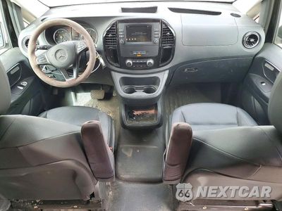 Zdjęcie 8 z 13 samochodu: 2022 MERCEDES-BENZ METRIS VIN:W1YV0BEY0N4129352 - miniatura