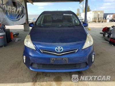 Piąte zdjęcie samochodu w środku: 2013 TOYOTA PRIUS V THREE VIN:JTDZN3EU0D3257508 - miniatura