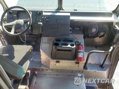 Zdjęcie 8 z 13 samochodu: 2020 FREIGHTLINER MT45G CHASSIS DELIVERY TRUCK VIN:4UZAC2EA7LCMH7818 - miniatura