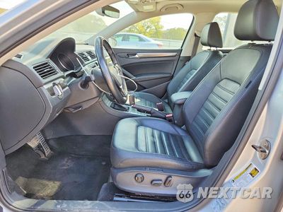 Zdjęcie 7 z 13 samochodu: 2017 VOLKSWAGEN PASSAT SEL PREMIUM VIN:1VWCT7A37HC032022 - miniatura