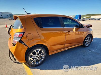 Trzecie zdjęcie samochodu z tyłu: 2018 CHEVROLET SONIC LT VIN:1G1JD6SH6J4113744 - miniatura