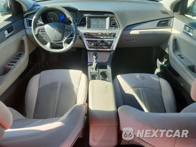 Zdjęcie 8 z 12 samochodu: 2017 HYUNDAI SONATA SE VIN:5NPE24AF9HH564089 - miniatura