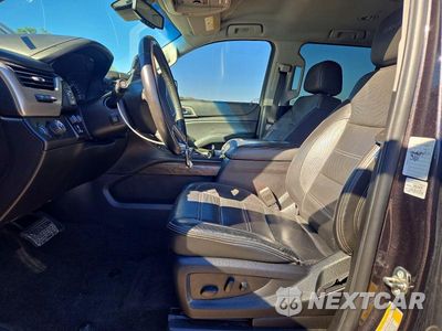 Zdjęcie 7 z 14 samochodu: 2018 GMC YUKON DENALI VIN:1GKS1CKJ7JR240533 - miniatura