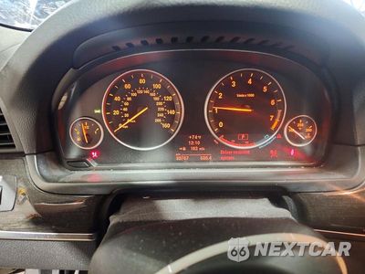 Zdjęcie 9 z 12 samochodu: 2011 BMW 535 XI VIN:WBAFU7C5XBC871386 - miniatura