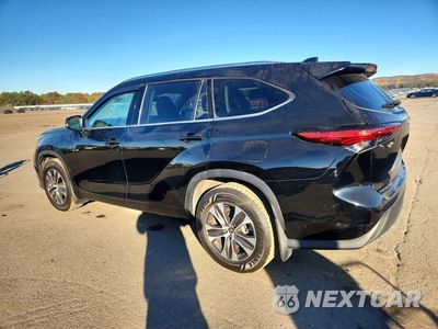Drugie zdjęcie samochodu z przodu: 2021 TOYOTA HIGHLANDER XLE VIN:5TDGZRBH4MS138896 - miniatura