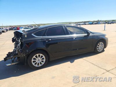 Trzecie zdjęcie samochodu z tyłu: 2017 FORD FUSION S VIN:3FA6P0G79HR335154 - miniatura