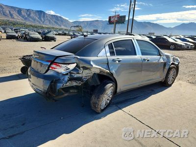 Trzecie zdjęcie samochodu z tyłu: 2012 CHRYSLER 200 TOURING VIN:1C3CCBBB1CN143999 - miniatura