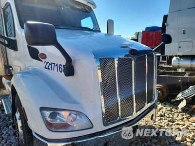 Zdjęcie 11 z 13 samochodu: 2020 PETERBILT 579 - SEMI TRUCK VIN:1XPBDP9X7LD646234 - miniatura